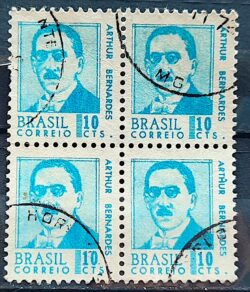 Selo Regular RHM 532 Presidentes da Republica Arthur Bernardes 1967 Quadra Circulado 1