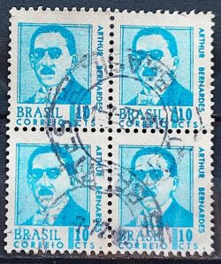 Selo Regular RHM 532 Presidentes da Republica Arthur Bernardes 1967 Quadra Circulado 2