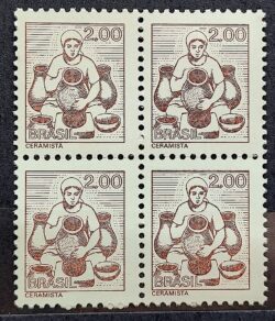 Selo Regular RHM 567 Profissao Ceramista Artesanato Mulher 1977 Quadra