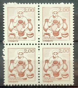 Selo Regular RHM 592 Profissao Ceramista Mulher Com FSF 1980 Quadra