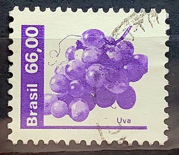 Selo Regular RHM 621 Recursos Economicos Fruta Uva 1981 Circulado