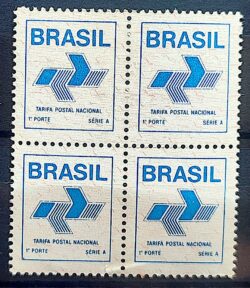 Selo Regular RHM 667a Comprovante de Franqueamento Azul Bege Papel Fosco 1990 Quadra