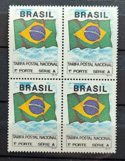 Selo Regular RHM 692a Bandeira Nacional 1992 Quadra