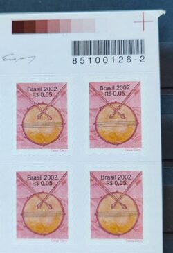 Selo Regular RHM 816 Instrumento Musical Perce em Ondas Caixa Clara 2002 Quadra Codigo de Barras