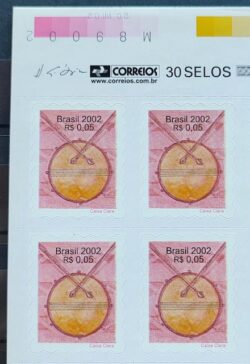 Selo Regular RHM 816 Instrumento Musical Perce em Ondas Caixa Clara 2002 Quadra Vinheta Correios