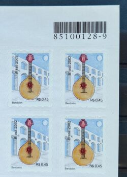 Selo Regular RHM 817 Instrumento Musical Perce em Ondas Bandolim 2002 Quadra Codigo de Barras