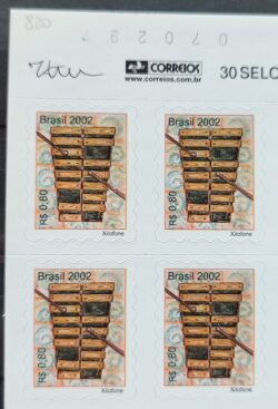 Selo Regular RHM 820 Instrumento Musical Perce em Ondas Xilofone 2002 Quadra Vinheta Correios