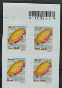 Selo Regular RHM 824 Instrumento Musical Perce em Ondas Pandeiro 2002 Quadra Codigo de Barras