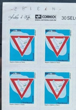 Selo Regular RHM 826 Respeito e Cidadania no Transito Pomba Paz 2003 Quadra Vinheta Correios 2