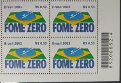 C 2538 Selo Fome Zero Economia Bandeira 2003 Quadra Codigo de Barras