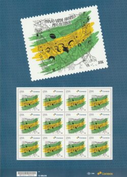 SI 130 Selo Institucional Paixao Verde Amarela pelo Futebol Bandeira 2026 Preto e Branco Folha