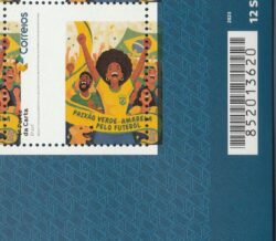 SI 131 Selo Institucional Paixao Verde Amarela pelo Futebol Bandeira 2026 Colorido Codigo de Barras Variedade