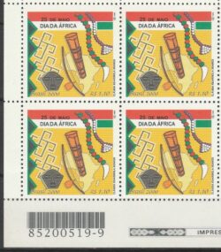 C 2281 Selo Dia da Africa Cultura Afro Berimbau Tambor Musica Mapa 2000 Quadra Codigo de Barras